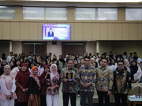 Studium Generale Digital Marketing FEB UNJ X BPKN "Consumer Protection in the Digital Era"